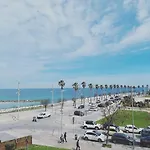 Seafront View 公寓 *